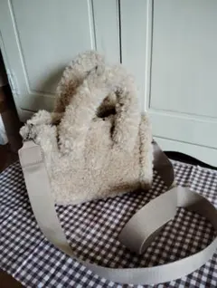 ファー、もこもこバッグ、プードル生地バッグ、新品、未使用