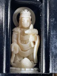 仏教美術 木厨子入り 希少 時代 天然 白珊瑚彫刻 聖観音菩薩 仏像 厨子入木造聖観音菩薩立像 文化遺産オンライン