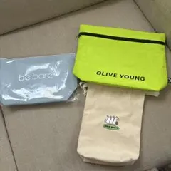 OLIVE YOUNG 蛍光グリーン ポーチ 新品未使用 - メルカリ