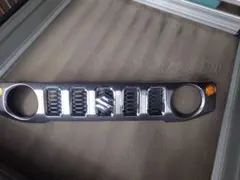 スズキ　ジムニーノマド　JC74W 　純正フロントグリルのサムネイル