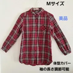 レッドチェック長袖シャツ　Mサイズ