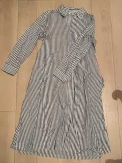 【nest Robe】麻100% ストライプ柄スキッパーシャツワンピース グレー 美品】 niko and スキッパーシャツワンピース グレーストライプ