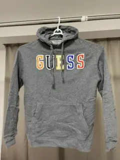 guessパーカー