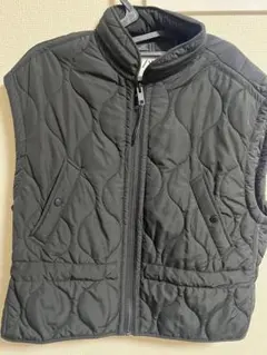 ブラック キルティング ノースリーブベスト