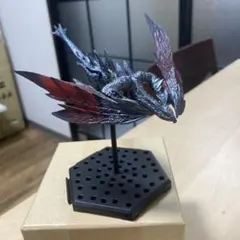 ドラゴンフィギュア 黒と赤 飛翔ポーズ