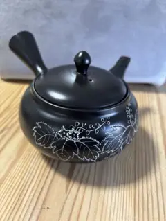黒い葉模様の急須 300ml