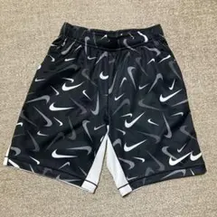 NIKE DRI-FIT ロゴパターン ハーフパンツ 140サイズ