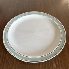 ホワイトとグリーンのストライプ平皿