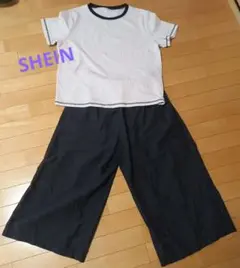 最終お値下げ　レディース　コーデ売り　白トップス3点&ブラックパンツ