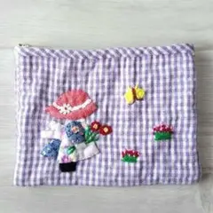 ★ハンドメイド パッチワーク♡フラットポーチ♡お花とスーちゃん♡紫色★