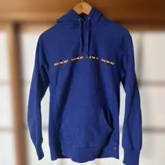 Supreme independent パーカー