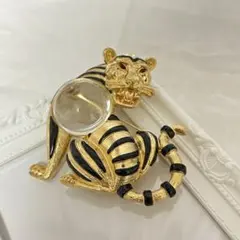 ヴィンテージデザインブローチ　ゴールド　アクセサリー　ジュエリー　レトロ　整理品