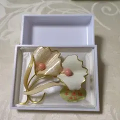 本珊瑚 ブローチ フラワーモチーフ
