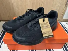 NIKE REVOLUTION 7 WIDE 黒