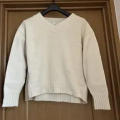 HUMAN WOMAN Vネックニット　カシミヤ　羊毛