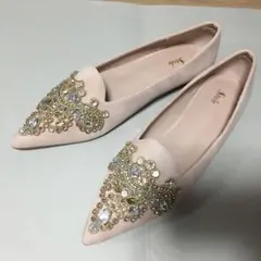 ピンクフラットシューズ　ビジュー付き