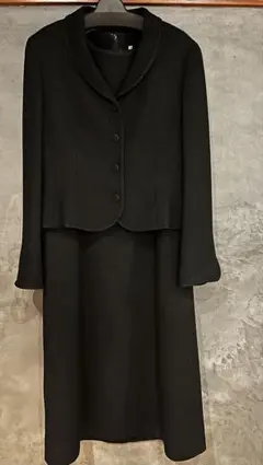 ブラックフォーマル　ワンピーススーツ