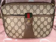 鑑定済み GUCCI GG柄ショルダーバッグのサムネイル