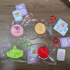 ディズニー ピクサー スクイーズキーホルダー 4種