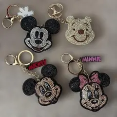 ミッキー　ミニー　プー　キラキラキーホルダーセット