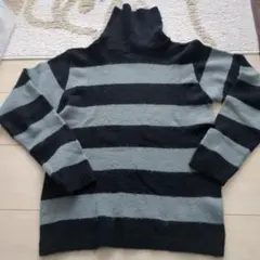 日本製　ストライプニット　ストレッチ　着やすい　ボーダーセーター　黒グレー