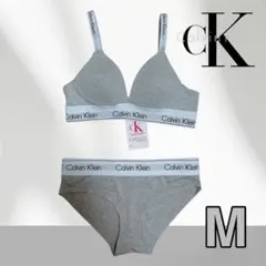 【新品✨️】カルバンクライン ブラ＆ショーツ (ストラップ ロゴ付)上下セット M