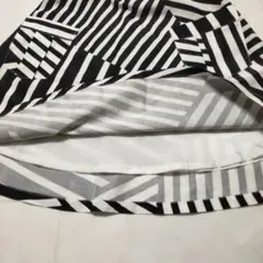 斬新なモノトーンスカート♬MARY QUANT♬のサムネイル