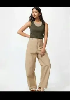 Sサイズ　ユニクロ　ジャージーバレルレッグパンツ　ベージュ　UNIQLO