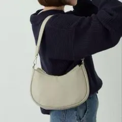 【美品】russet ハーフムーンワンショルダーバッグ グレージュ