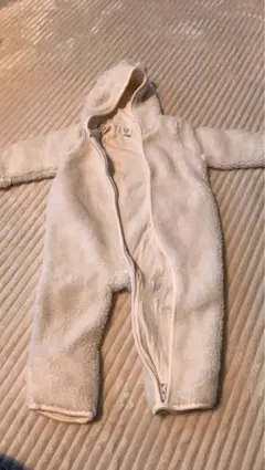 GAPフリースロンパース フード付き クリーム色帽子付き