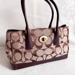 COACH コーチ トートバッグ シグネチャー ターンロック A4収納 肩掛け