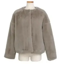 フェイクファーコート