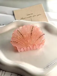 【即日発送】高級感 ヘアクリップ 韓国 クリア ヘアアクセサリー　貝殻