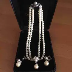 美品2連パールネックレス、イアリングセット