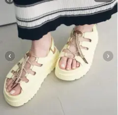 新品同様【UGG】W GOLDENGLOW TOGGLE アイボリー6美品 - メルカリ