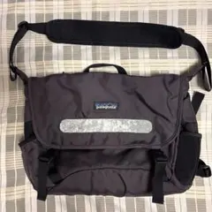 【00s】patagonia ハーフマスバッグ　ショルダーバッグのサムネイル