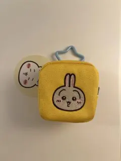 ちいかわ カラビナつき 刺繍スクエアミニポーチ　うさぎ