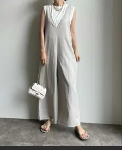 ドゥドゥ　DouDou 　インナーセット Vネックサロペット　白　サロペットのサムネイル