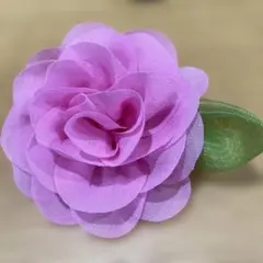 ピンクのシフォン花コサージュ
