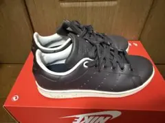 adidas Stan Smith ダークブラウン スニーカー