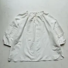 【美品】 AMACA 長袖ブラウス フリル 38 ホワイト 無地 美品】 AMACA 長袖ブラウス フリル 38 ホワイト 無地 - メルカリ