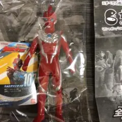 ウルトラソフビシリーズ　ミニチュアスイングマスコット　ウルトラマンオメガ