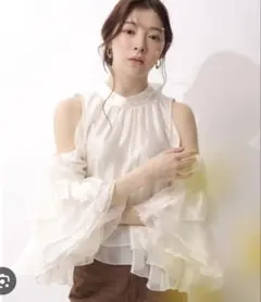 Rirandture フリルスリーブオフショルブラウスのサムネイル