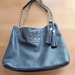 Tory Burch　ブラックレザー トートバッグ タッセル付き