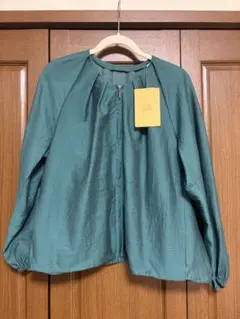 新品　シビラ　ラウンドネック ジャケット M グリーン