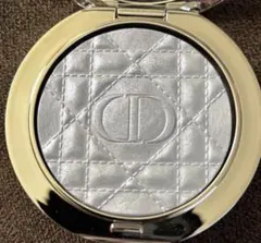 ディオール スキン フォーエヴァー グロウ ルミナイザー　05 ブルーストロボ