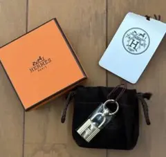 HERMES スカーフリングツイリー 《カデナ》 シルバー - メルカリ