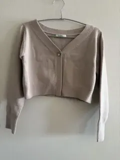 新品未使用　SNIDEL ベージュ Vネック クロップドカーディガン