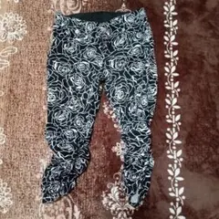 ⑥☆最終価格☆バラ柄クロップドパンツ黒白