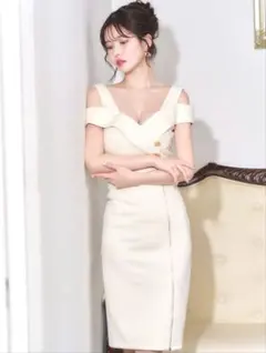 sugar アイボリー オフショルダー タイトドレス